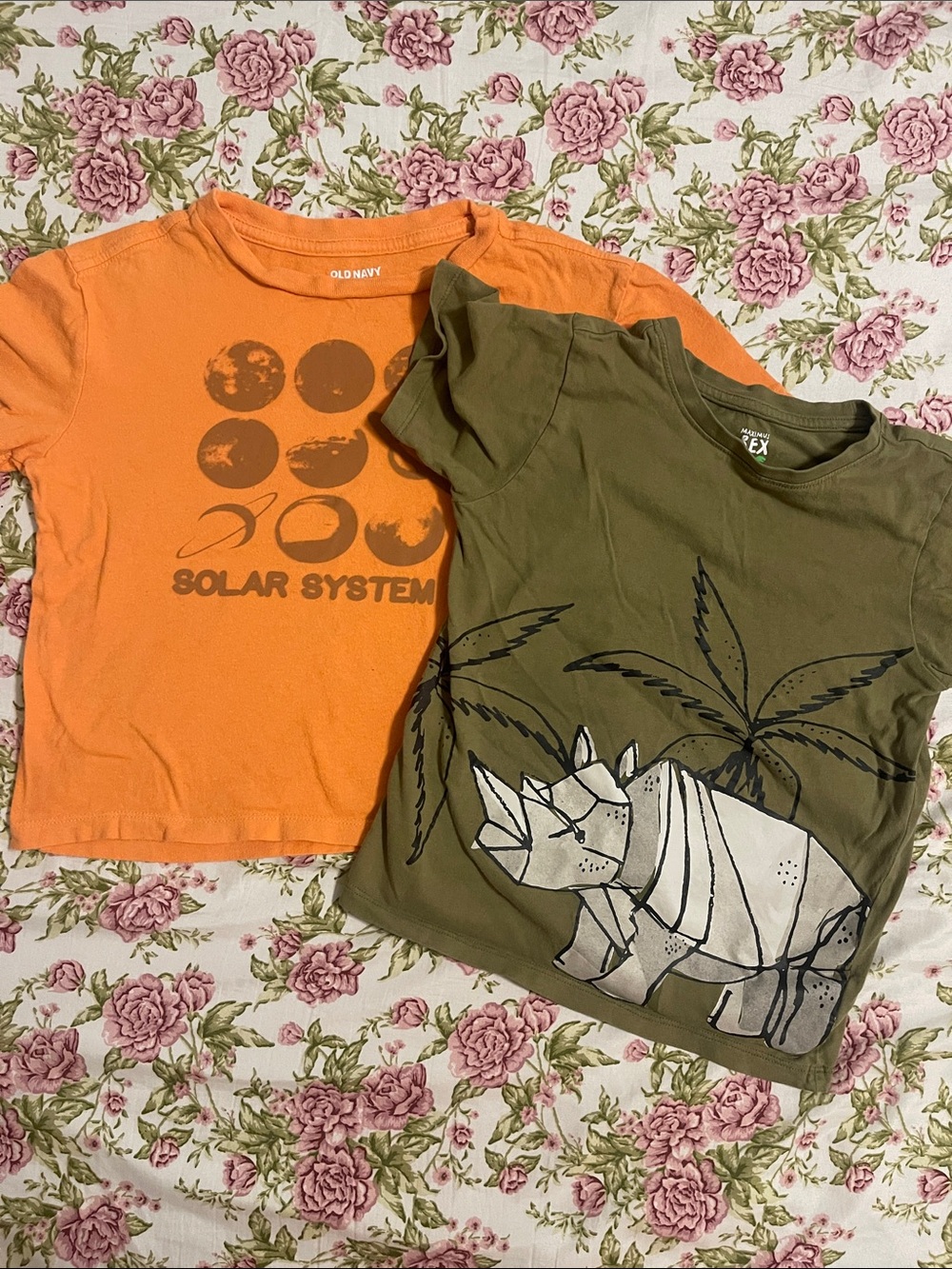 (🦖 5 for $15) Boys size 6 t shirts